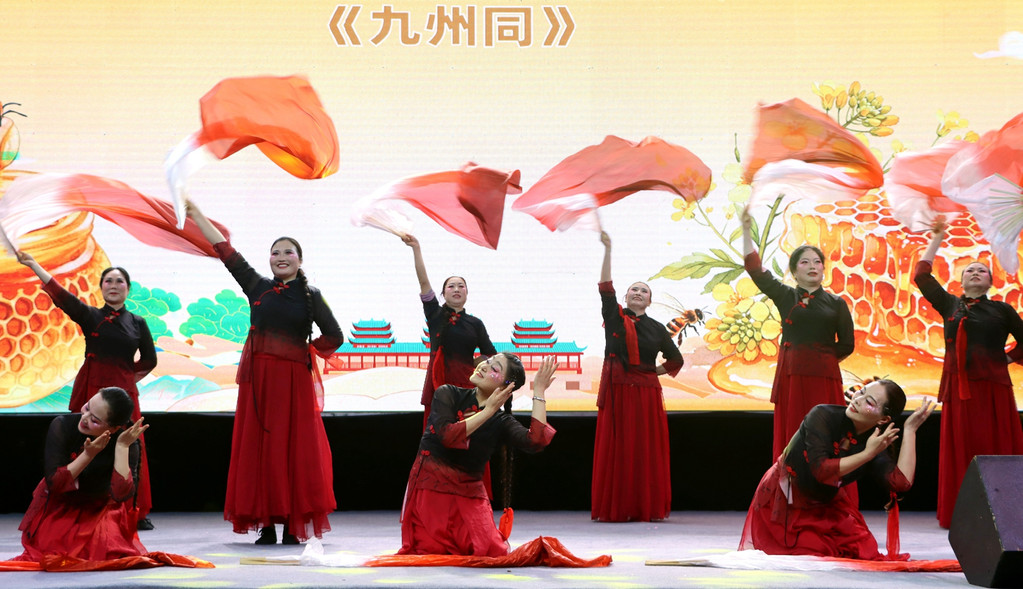 舞蹈表演.jpg